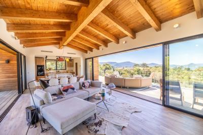 12-villa-legna-living-room