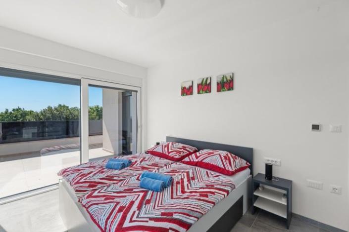 Image No.19-4 Bed House/Villa for sale