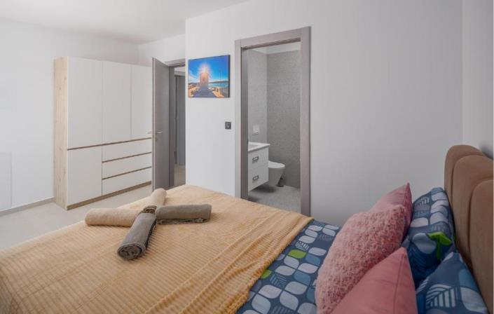 Image No.23-4 Bed House/Villa for sale