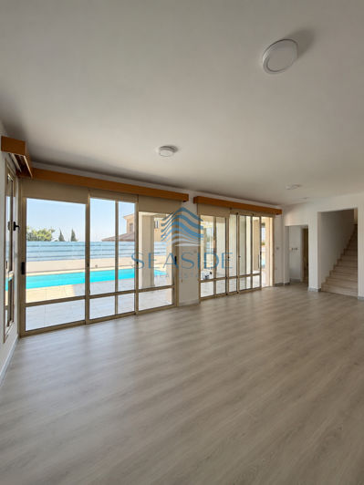Image No.2-5 Bed Villa for sale