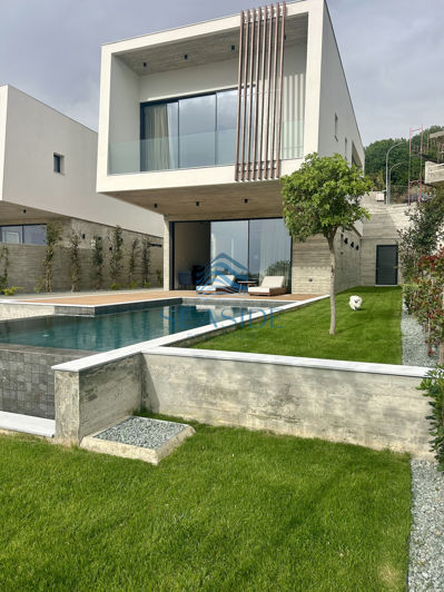 Image No.2-4 Bed Villa for sale