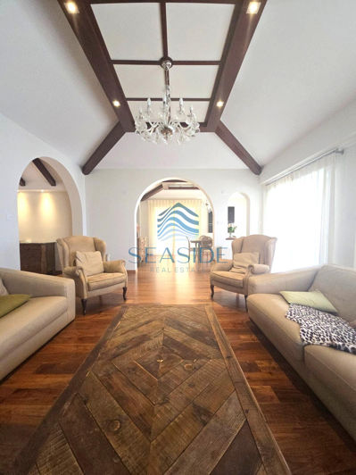 Image No.2-5 Bed Villa for sale