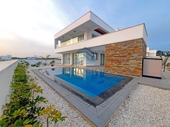 Image No.5-3 Bed Villa for sale
