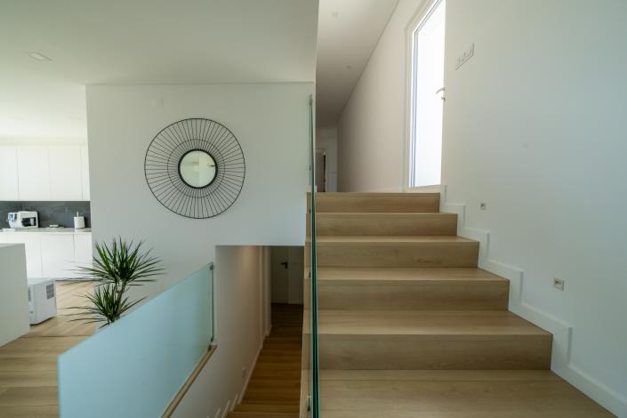 Image No.9-4 Bed House for sale