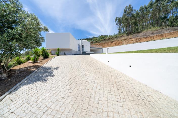 Image No.28-4 Bed House for sale