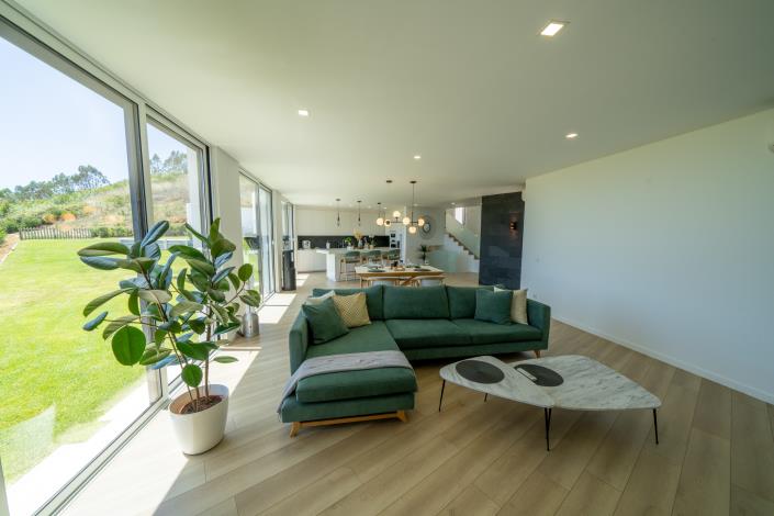 Image No.3-4 Bed House for sale