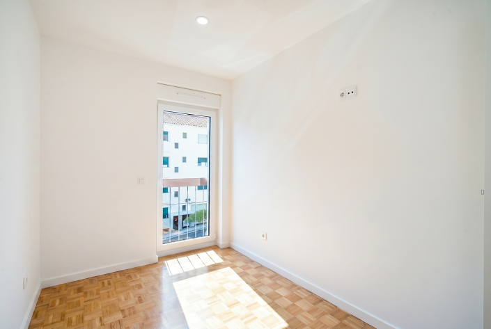 Image No.11-3 Bed Apartment for sale