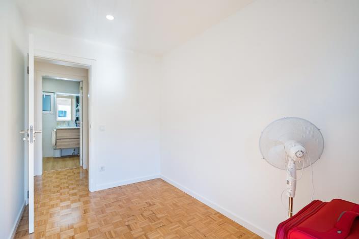 Image No.10-3 Bed Apartment for sale