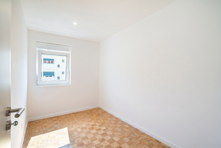 Image No.18-3 Bed Apartment for sale