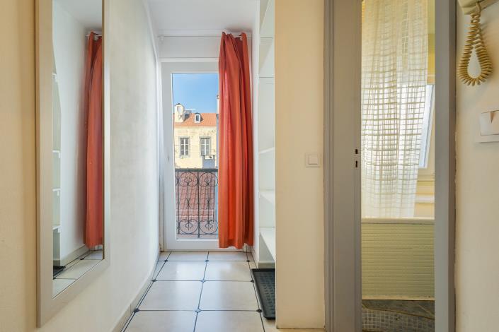 Image No.20-2 Bed Apartment for sale