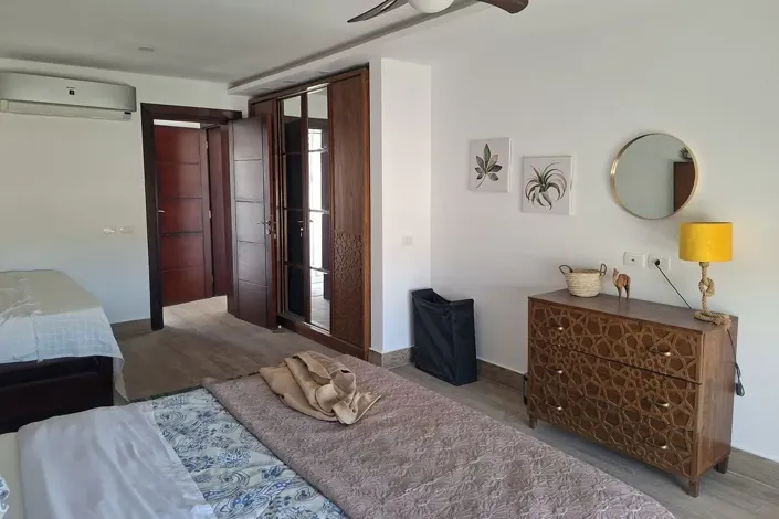 Image No.8-4 Bed Villa for sale