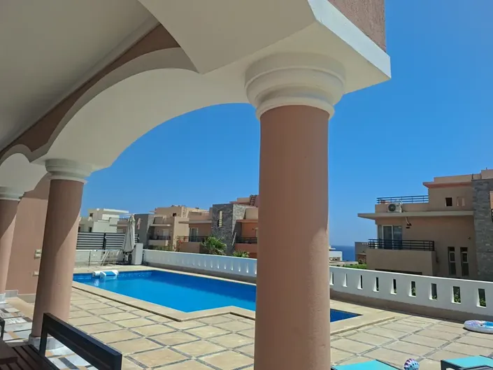 Image No.2-6 Bed Villa for sale