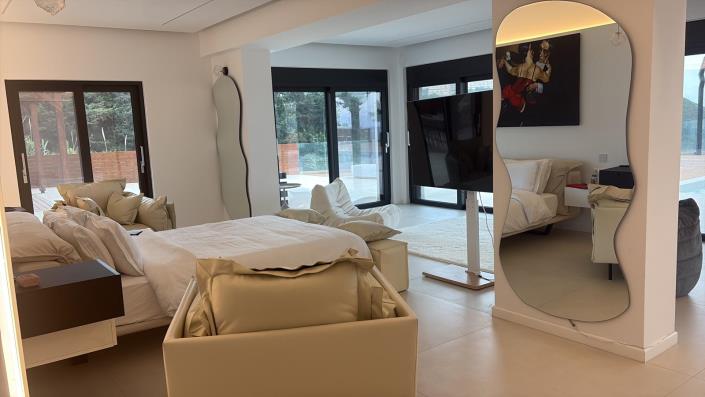 Image No.5-6 Bed Villa for sale