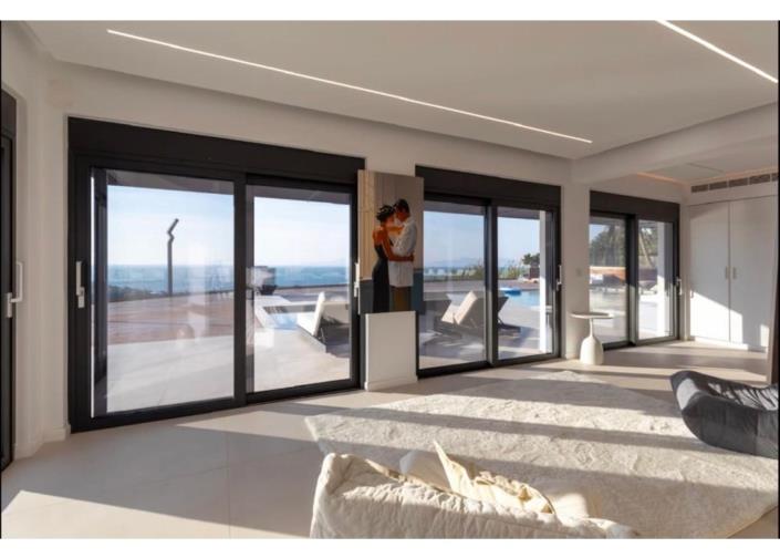Image No.10-6 Bed Villa for sale