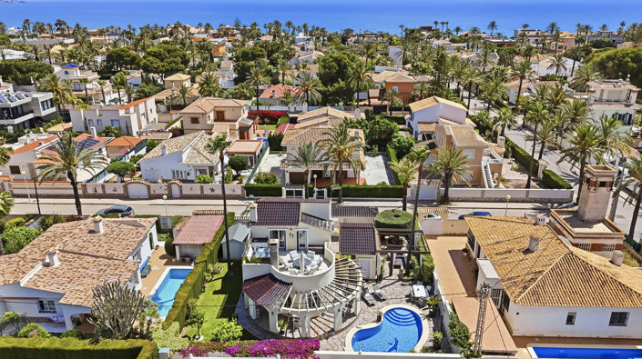 Image No.3-Villa de 5 chambres à vendre à Orihuela Costa