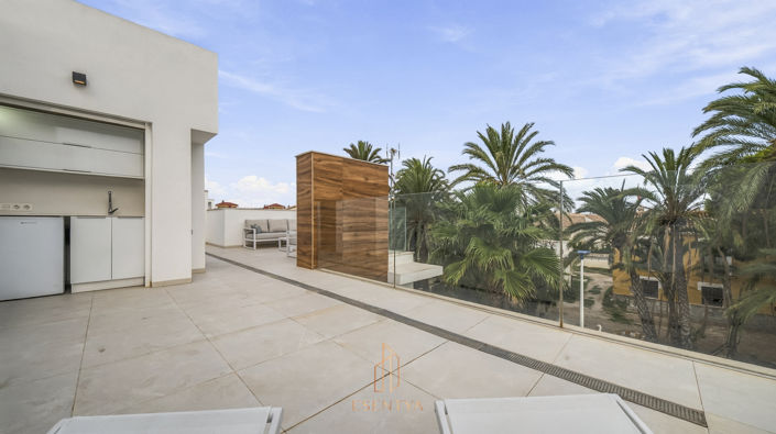 Image No.28-4 Bed Villa for sale