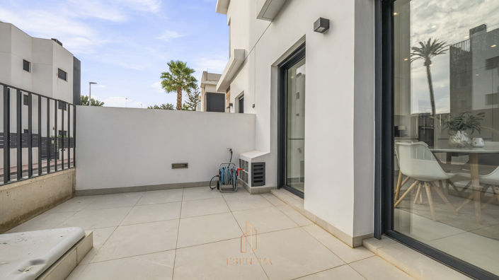 Image No.30-4 Bed Villa for sale