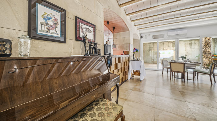 Image No.29-14 Bed Villa for sale