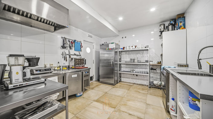 Image No.30-14 Bed Villa for sale