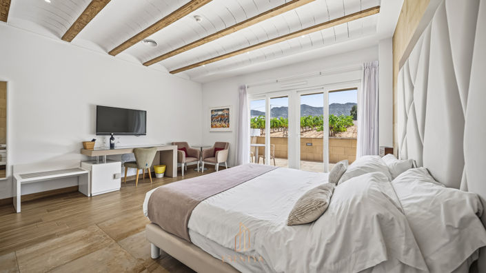 Image No.45-14 Bed Villa for sale