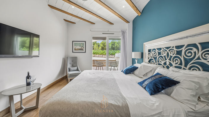 Image No.53-14 Bed Villa for sale
