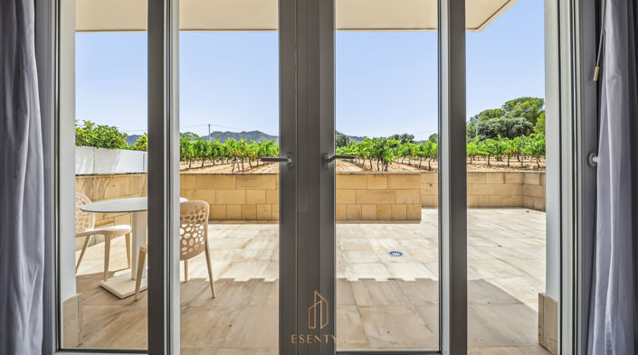 Image No.54-14 Bed Villa for sale