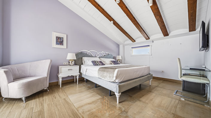Image No.55-14 Bed Villa for sale