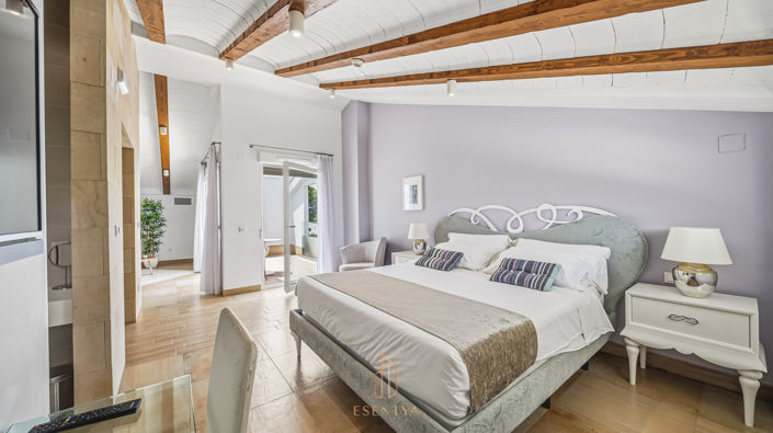 Image No.56-14 Bed Villa for sale