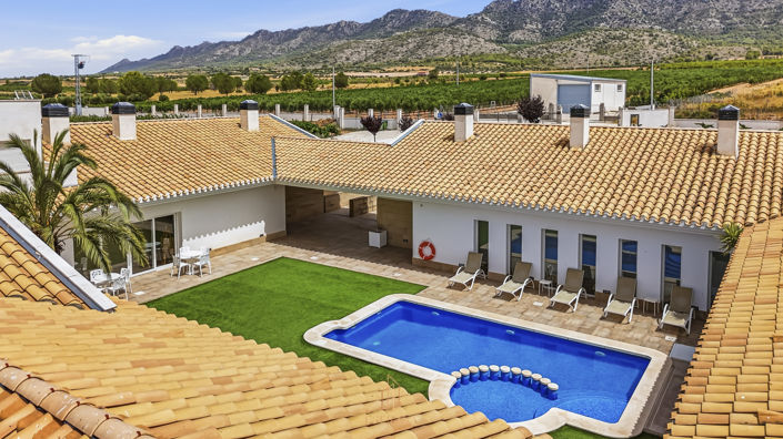 Image No.7-14 Bed Villa for sale