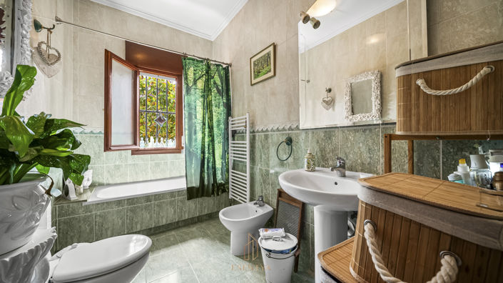 Image No.11-4 Bed Villa for sale