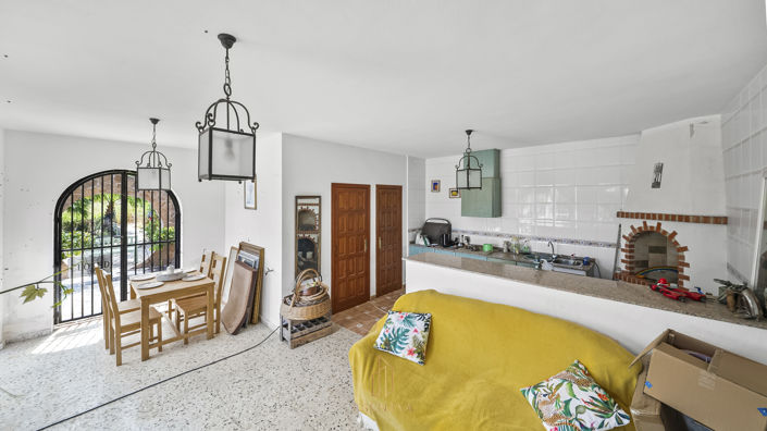 Image No.29-4 Bed Villa for sale