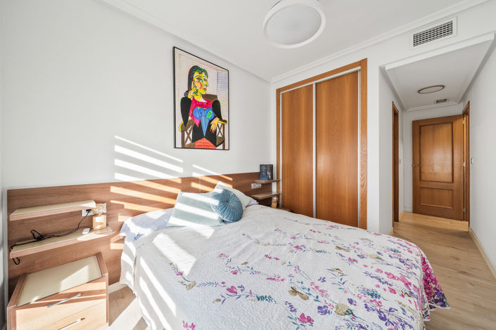 Image No.13-2 Bed Property for sale