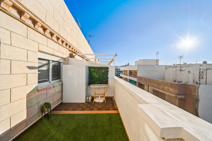 Image No.23-2 Bed Property for sale