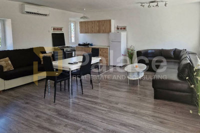 1 - Cavle, House