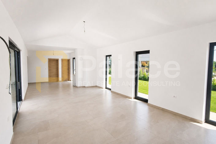 Image No.9-Villa de 3 chambres à vendre à Kaštelir-Labinci