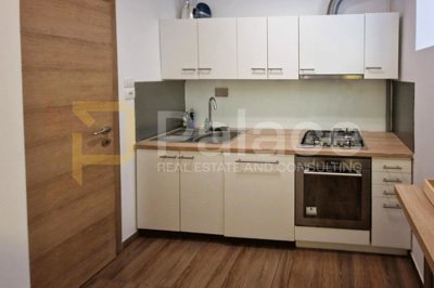 atraktivan-stan-u-srcu-zagreba-baruna-trenka-53-m_9