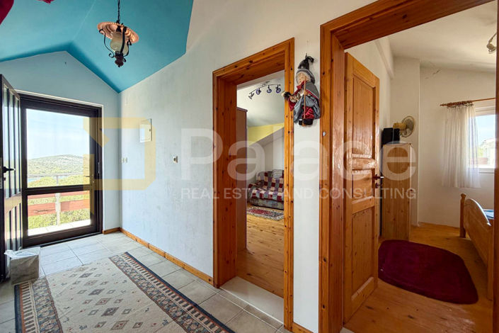 Image No.10-6 Bed House for sale