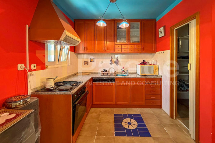 Image No.2-6 Bed House for sale
