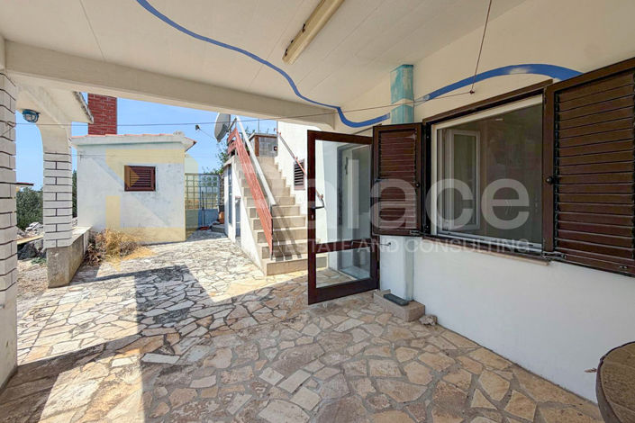 Image No.24-6 Bed House for sale