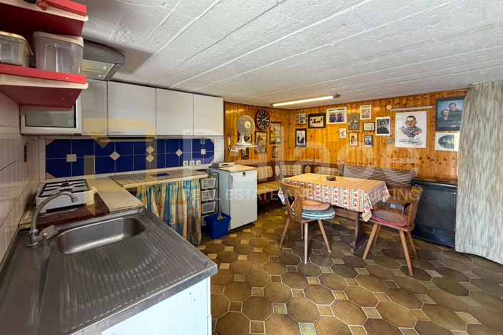 Image No.27-6 Bed House for sale