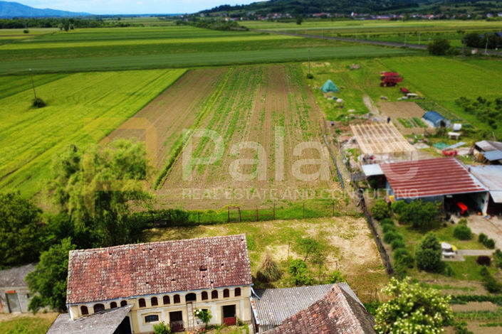 Image No.10-1 Bed House for sale