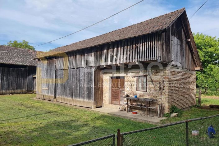 Image No.17-4 Bed House for sale