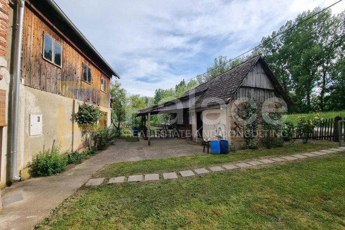 Image No.24-4 Bed House for sale
