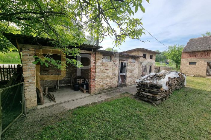 Image No.25-4 Bed House for sale