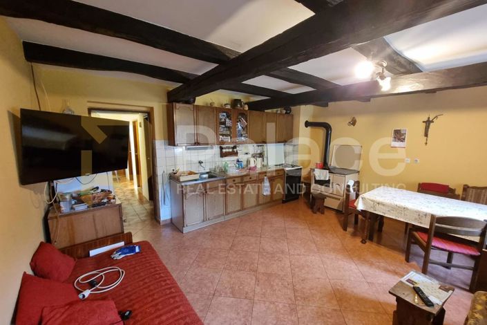 Image No.8-4 Bed House for sale