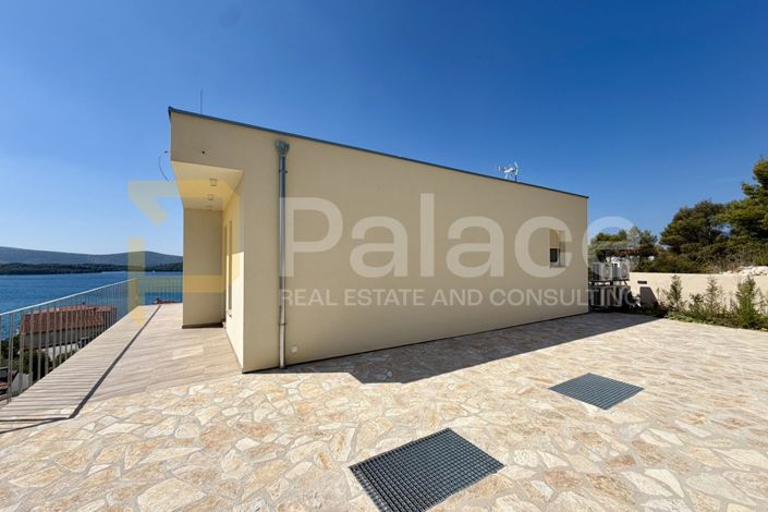 Image No.29-3 Bed Villa for sale