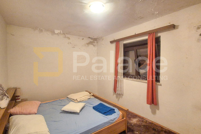 Image No.19-6 Bed House for sale