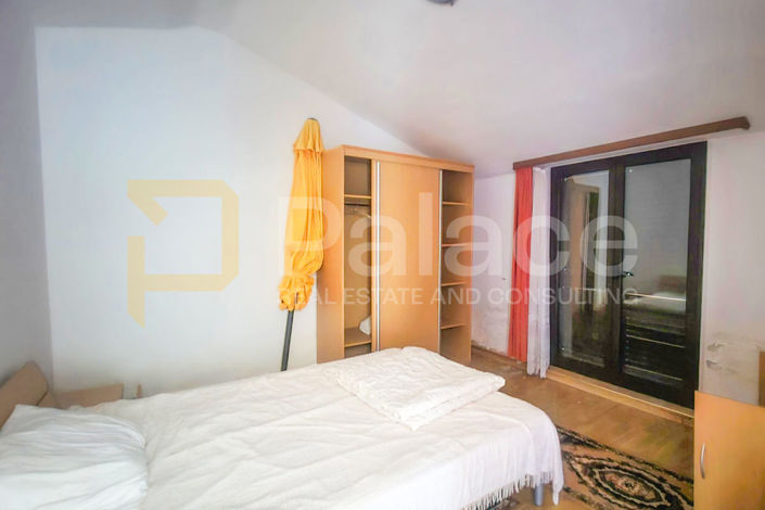 Image No.21-6 Bed House for sale