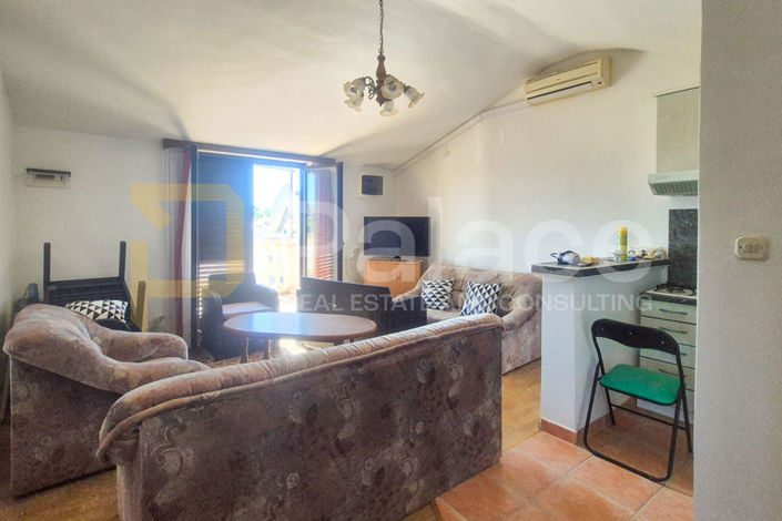Image No.8-6 Bed House for sale