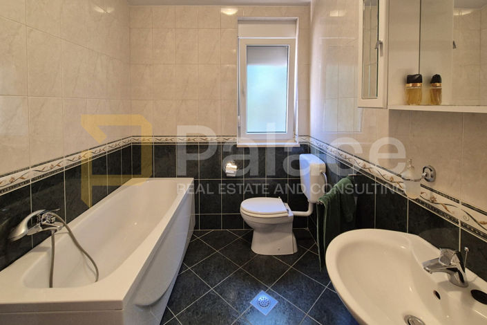 Image No.15-6 Bed House for sale